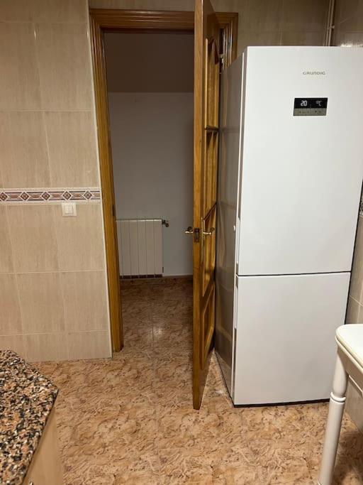 Piso Ideal Para Una Familia Ubicado Cerca Del Mar Blanes Exterior photo